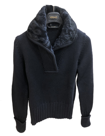 VERSACE Sweater with faux fur collar - Pre-loved Designer Second Hand | LUXURYLOVE