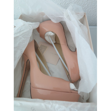 JIMMY CHOO Patent Leather Vibe Pumps - Pre-loved Designer Second Hand | LUXURYLOVE
