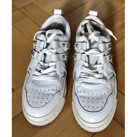 ASH White sneakers with studs - Pre-loved Designer Second Hand | LUXURYLOVE
