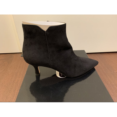 UNÜTZER Ankle boots - Pre-loved Designer Second Hand | LUXURYLOVE