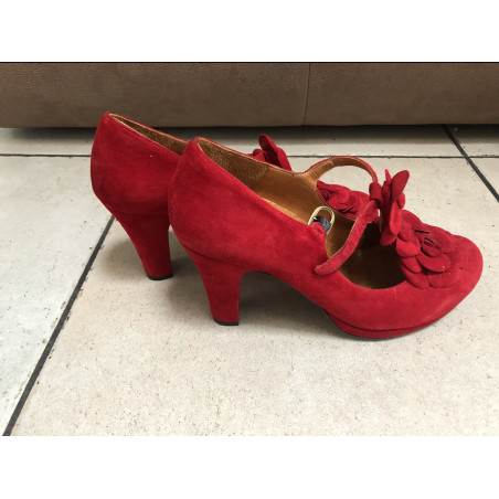 CHIE MIHARA Fancy red unkle boat - Pre-loved Designer Second Hand | LUXURYLOVE