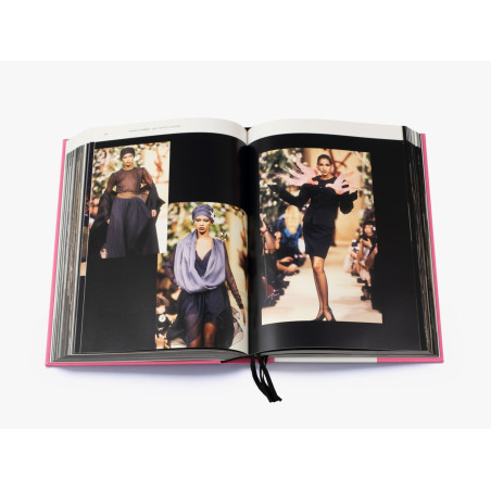 YVES SAINT LAURENT Haute Couture Catwalk - Pre-loved Designer Second Hand | LUXURYLOVE