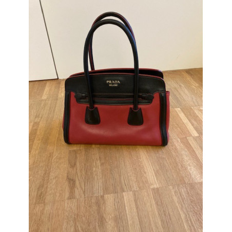 PRADA Henkeltasche Zaffiano rot schwarz. sehr guter Zustand 