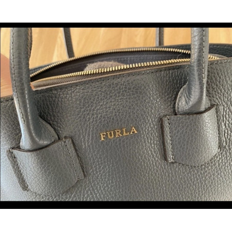 FURLA Handtasche Leder blau. Sehr guter Zustand