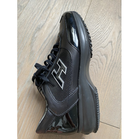 HOGAN Interactive H Vernicata sneaker - Pre-loved Designer Second Hand | LUXURYLOVE