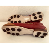 Two-tone golf shoes