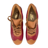 Two-tone golf shoes
