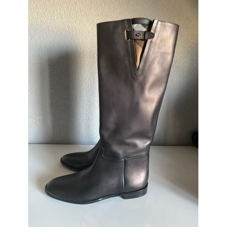 BUBRERRY Reiter Stiefel schwarz. Gr. 38.5 Zustand NEU. 