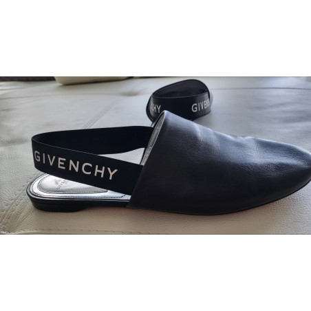 GIVENCHY Slide Sandalen Mules Leder schwarz Gr. 40. Sehr guter Zustand