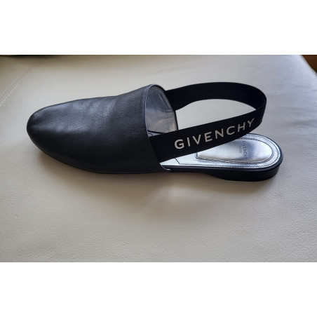 GIVENCHY Slide Sandalen Mules Leder schwarz Gr. 40. Sehr guter Zustand