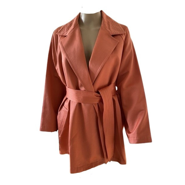 SALVATORE FERRAGAMO Short coat - Pre-loved Designer Second Hand | LUXURYLOVE SALVATORE FERRAGAMO Short coat - Pre-loved Designer Second Hand | LUXURYLOVE