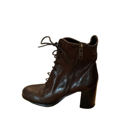 Pre-owned Designer Secondhand Luxurylove. Qualität und Echtheit geprüft.