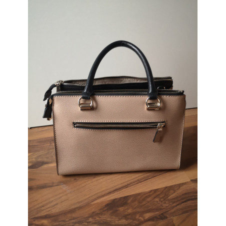 GUESS Handtasche beige weiss. Pre-owned Designer Secondhand Luxurylove.