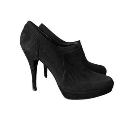 STUART WEITZMAN Suede ankle boots - Pre-loved Designer Second Hand | LUXURYLOVE