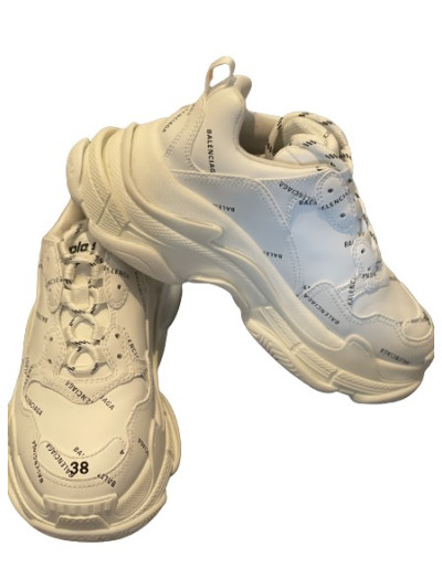 BALENCIAGA Triple S Sneaker - Pre-loved Designer Second Hand | LUXURYLOVE