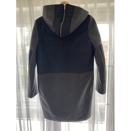 LACOSTE Coat - Pre-loved Designer Second Hand | LUXURYLOVE
