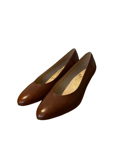 SALVATORE FERRAGAMO Pumps NEW - Pre-loved Designer Second Hand | LUXURYLOVE