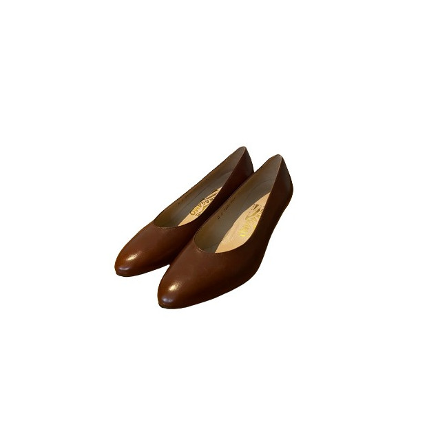 SALVATORE FERRAGAMO Pumps NEW - Pre-loved Designer Second Hand | LUXURYLOVE