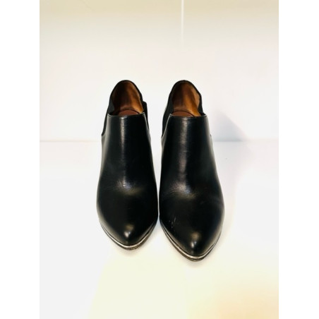 GIVENCHY Ankle Boots - Pre-loved Designer Second Hand | LUXURYLOVE