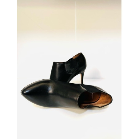 GIVENCHY Ankle Boots - Pre-loved Designer Second Hand | LUXURYLOVE