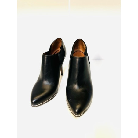 GIVENCHY Ankle Boots - Pre-loved Designer Second Hand | LUXURYLOVE