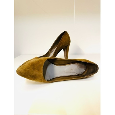 SERGIO ROSSI Olive suede heels - Pre-loved Designer Second Hand | LUXURYLOVE