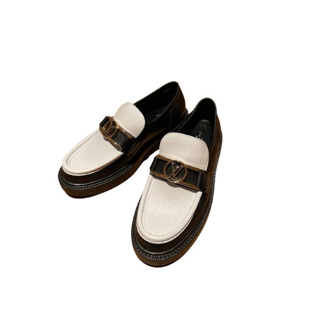 LOUIS VUITTON Loafer - Pre-loved Designer Second Hand | LUXURYLOVE