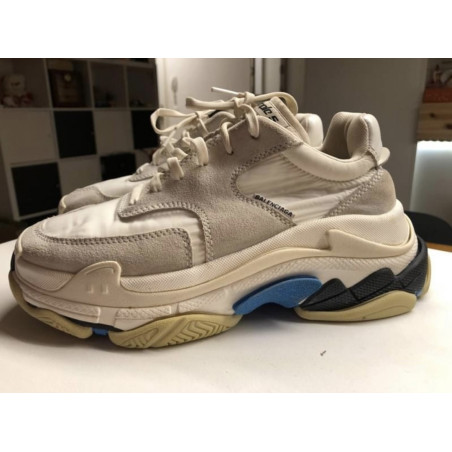 BALENCIAGA Triple S - Pre-loved Designer Second Hand | LUXURYLOVE