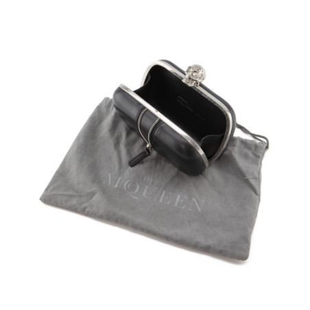 ALEXANDER MCQUEEN Skull clutch - Pre-loved Designer Second Hand | LUXURYLOVE