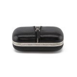 Skull clutch