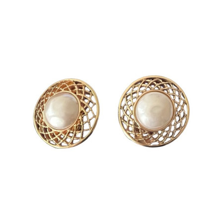 CHANEL Ear clip pearls/gold-colored - Pre-loved Designer Second Hand | LUXURYLOVE