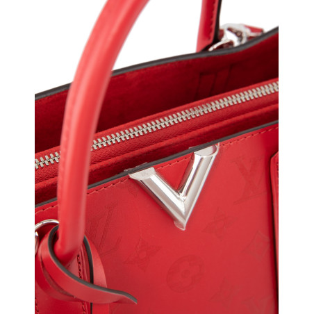 LOUIS VUITTON Very MM Tote Bag Rubis - Pre-loved Designer Second Hand | LUXURYLOVE