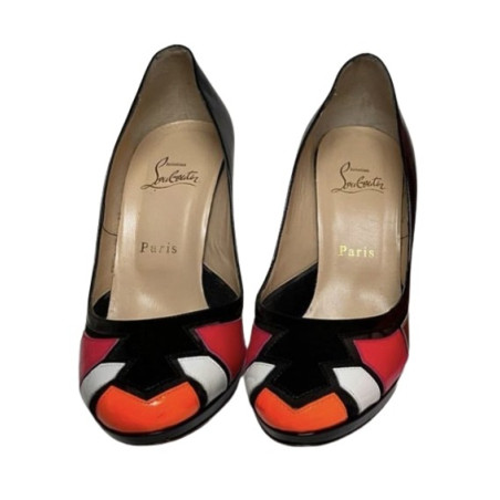 CHRISTIAN LOUBOUTIN Pumps - Pre-loved Designer Second Hand | LUXURYLOVE