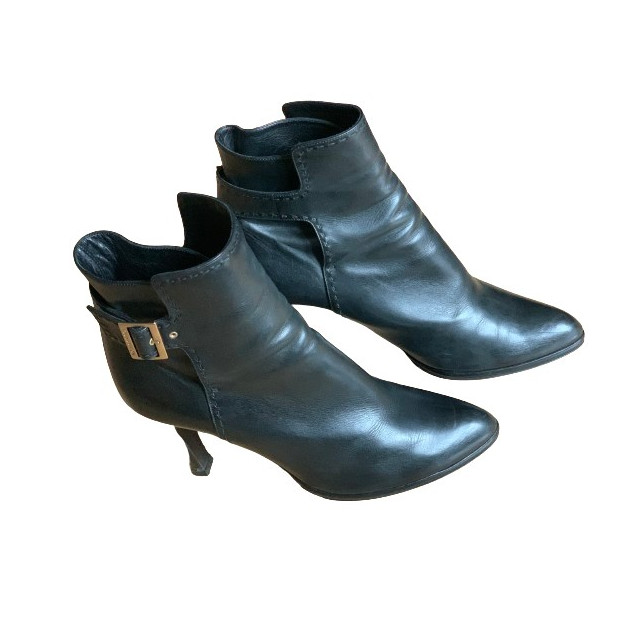LOUIS VUITTON Ankle boots - Pre-loved Designer Second Hand | LUXURYLOVE