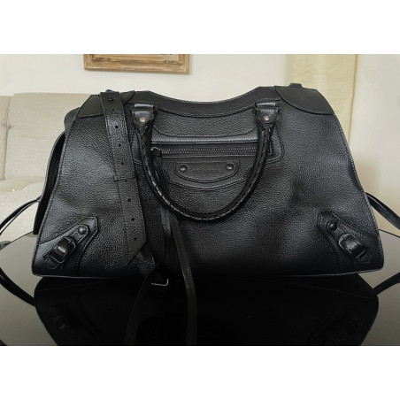 BALENCIAGA Neo Classic Medium in black - Pre-loved Designer Second Hand | LUXURYLOVE