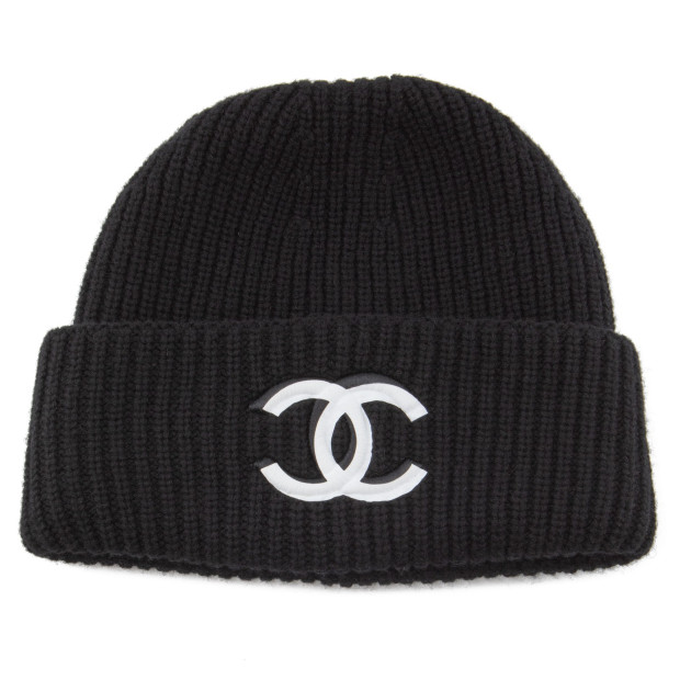CHANEL CC knitted hat wool chipboard cashmere - Pre-loved Designer Second Hand | LUXURYLOVE