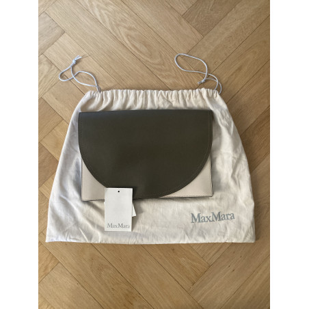 MAX MARA Clutch - Pre-loved Designer Second Hand | LUXURYLOVE