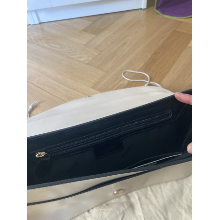 MAX MARA Clutch - Pre-loved Designer Second Hand | LUXURYLOVE