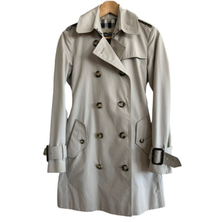 BURBERRY Short Chelsea Heritage Trench - Pre-loved Designer Second Hand | LUXURYLOVE