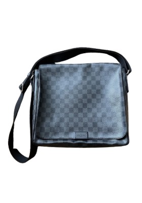 LOUIS VUITTON Messenger Bag Damier Graphite Pre-owned Designer Secondhand Luxurylove