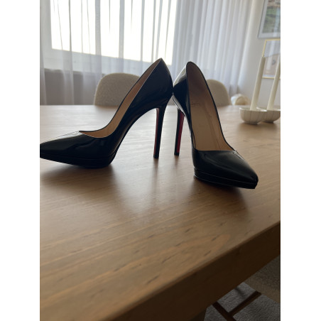 CHRISTIAN LOUBOUTIN Pigalle Plato 120 - Pre-loved Designer Second Hand | LUXURYLOVE