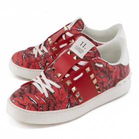 Rockstud Untitled Sneakers Lip Print