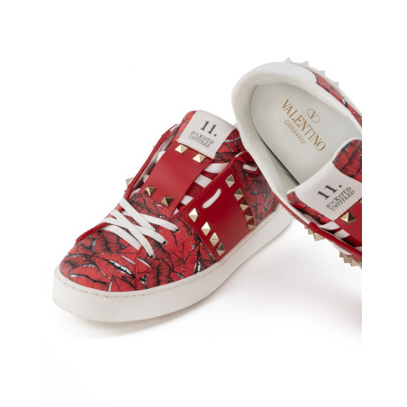 VALENTINO GARAVANI Rockstud Untitled Sneakers Lip Print - Pre-loved Designer Second Hand | LUXURYLOVE