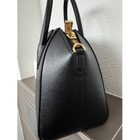 GIVENCHY Antigona Tasche - Pre-loved Designer Second Hand | LUXURYLOVE