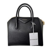 Antigona Tasche