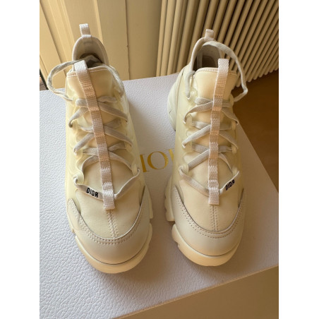 DIOR D-Connect sneaker - Pre-loved Designer Second Hand | LUXURYLOVE