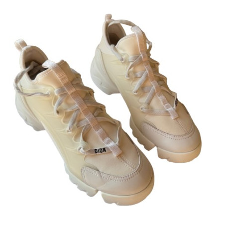 DIOR D-Connect sneaker - Pre-loved Designer Second Hand | LUXURYLOVE