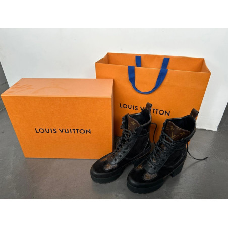 LOUIS VUITTON Laureate Platform Desert Boots - NEU - Pre-loved Designer Second Hand | LUXURYLOVE
