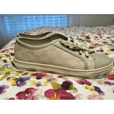 Women's shoes