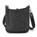 HERMÈS Evelyne 16 mini Crossbody Bag Taurillon Clemence schwarz Pre-owned Designer Secondhand Luxurylove